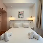 Montmartre Chic Luxury 3br 8pax Clim * باريس