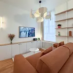 Montmartre Chic Luxury 3br 8pax Clim شقة باريس