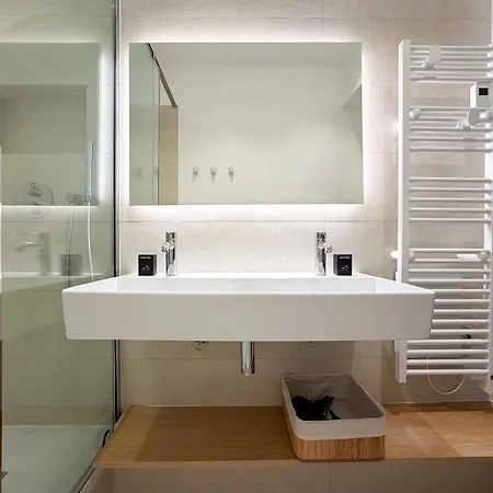 Montmartre Chic Luxury 3br 8pax Clim *