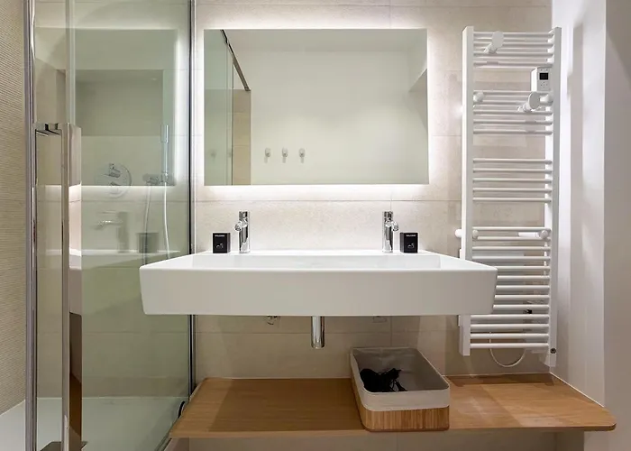 Montmartre Chic Luxury 3br 8pax Clim *