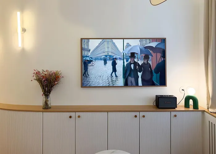 Montmartre Chic Luxury 3br 8pax Clim