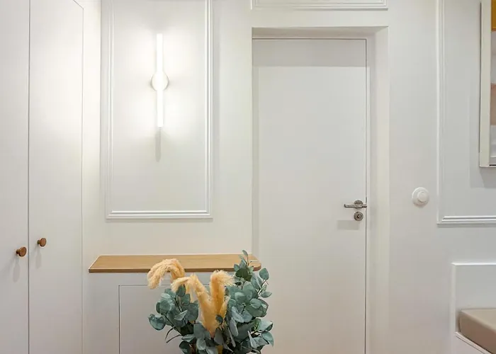 Montmartre Chic Luxury 3br 8pax Clim