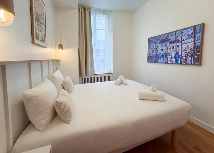 Montmartre Chic Luxury 3br 8pax Clim *