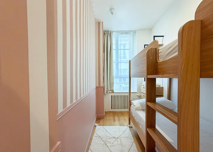 Montmartre Chic Luxury 3br 8pax Clim